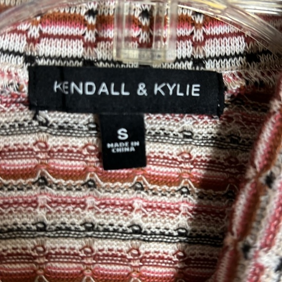 Kendall & Kylie mock neck striped, short sleeve top - Size Small - Multicolored - Picture 3 of 5